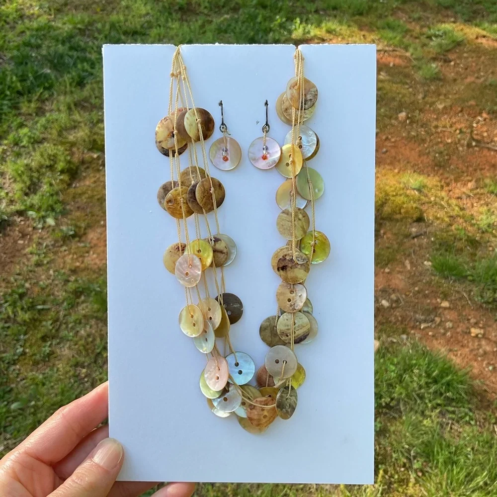 Shell Button Necklace and Earring Set - Picture 4 of 11